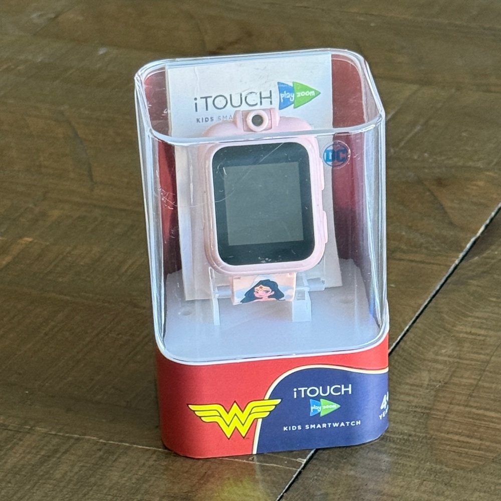 iTouch Kids Wonder Woman Smartwatch